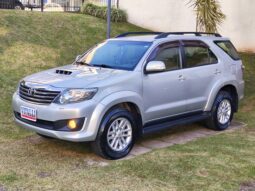 HILUX SW4 SRV 4X4 3.0 TB DIESEL AT 2013