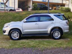 HILUX SW4 SRV 4X4 3.0 TB DIESEL AT 2013