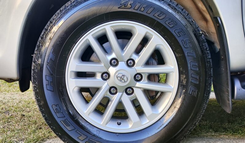 HILUX SW4 SRV 4X4 3.0 TB DIESEL AT 2013 completo