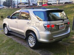 HILUX SW4 SRV 4X4 3.0 TB DIESEL AT 2013 completo