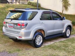 HILUX SW4 SRV 4X4 3.0 TB DIESEL AT 2013 completo