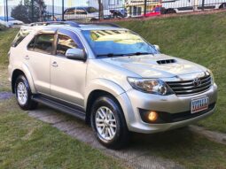HILUX SW4 SRV 4X4 3.0 TB DIESEL AT 2013