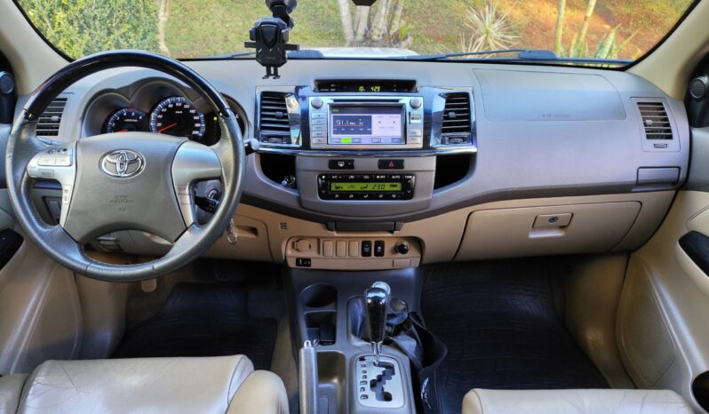 HILUX SW4 SRV 4X4 3.0 TB DIESEL AT 2013 completo